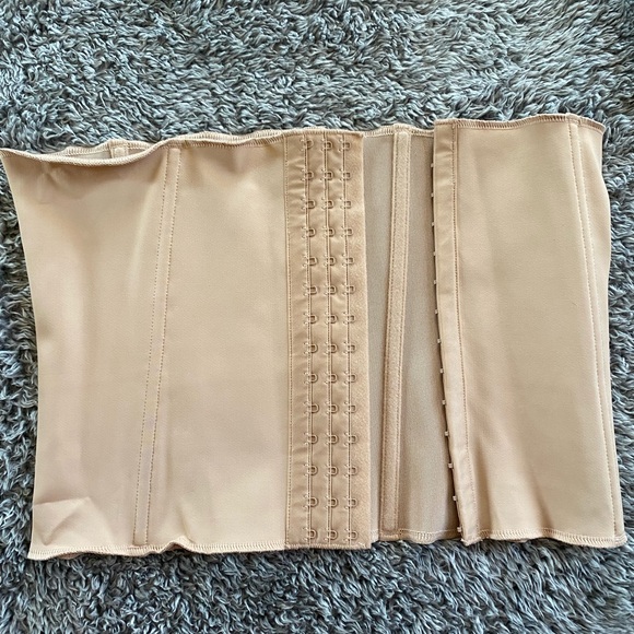 SKIMS Accessories Skims Waist Trainer Large Poshmark